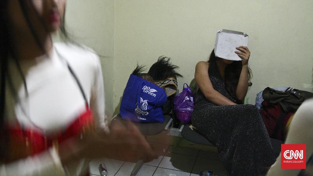 Waria Hebohkan Gerak Jalan 17an? Ini Faktanya!