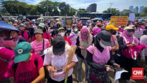 Wanita Bersatu Geruduk DPR Ada Apa?