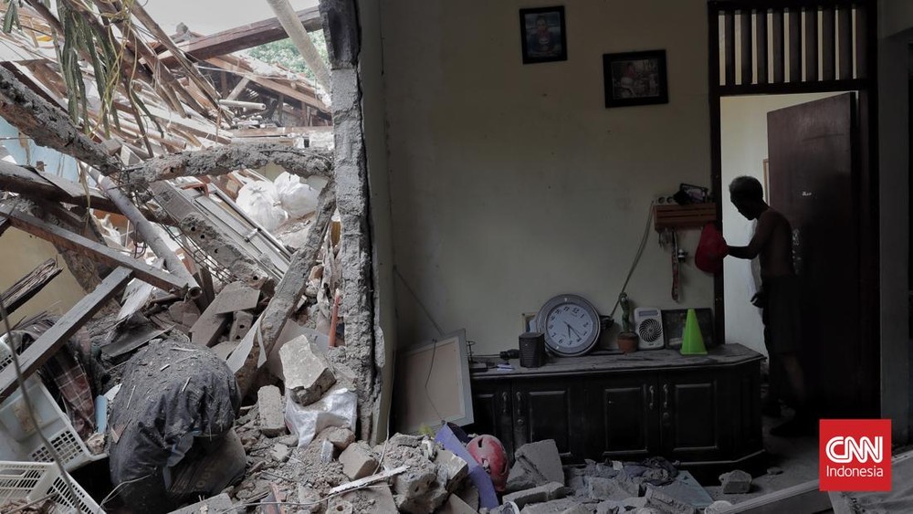 Ledakan Dahsyat! Puluhan Warga Tangsel Mengungsi