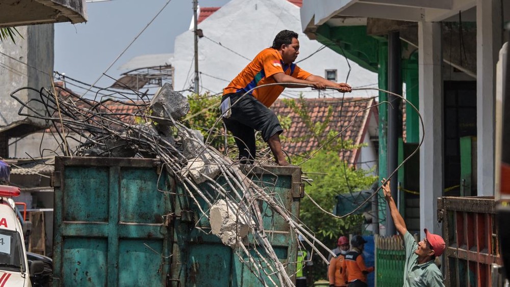 Tragedi Ponpes: Korban Tewas Terus Bertambah!