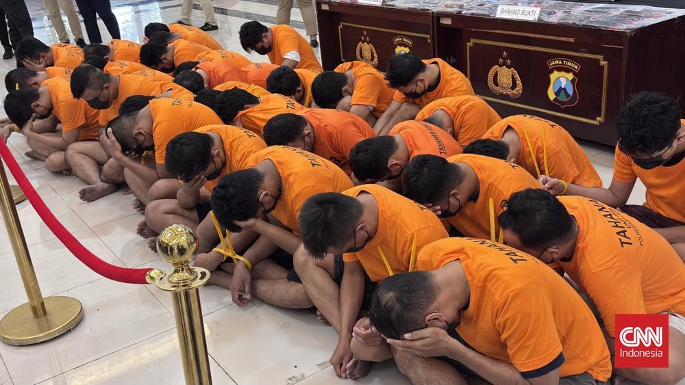 Pesta Gila di Surabaya Terbongkar! Puluhan Pria Jadi Tersangka