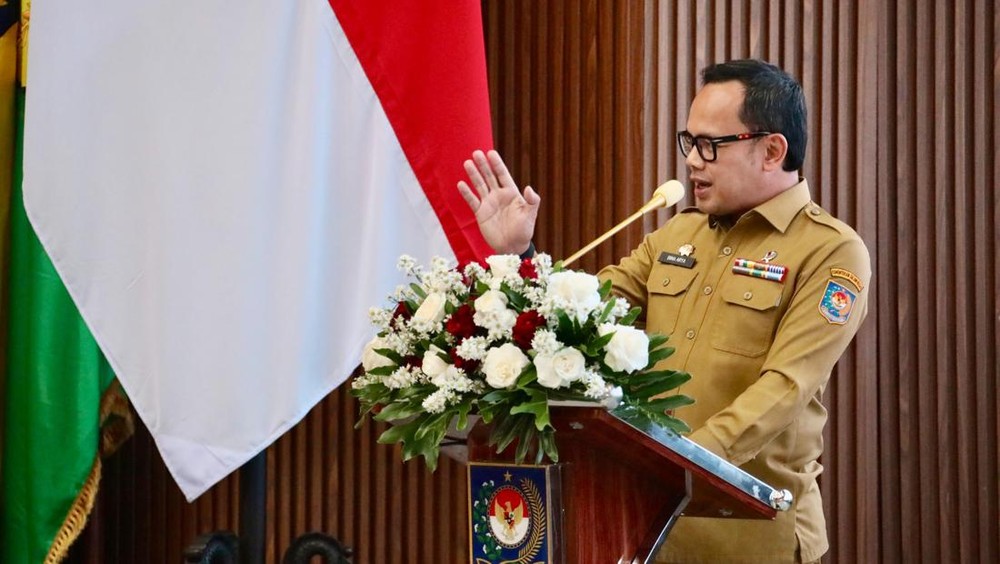 Rektor IPDN ke Cambridge? Wamendagri Pasang Badan!