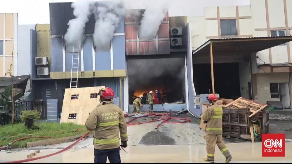 Api Mengerikan di Tangsel Polisi Selidiki Penyebab