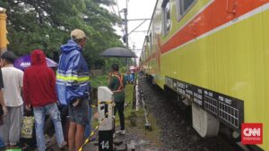 Tangerang Geger Kereta Bandara Hantam Truk Poris Lalu Lintas Lumpuh