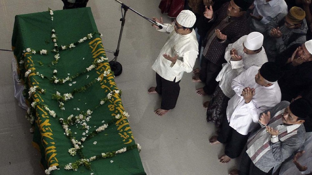 Geger Emak Emak Hadang Jenazah Sampang Karena Utang