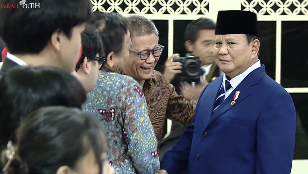 Rocky Gerung Bocorkan Obrolan Prabowo dan Teddy di Istana