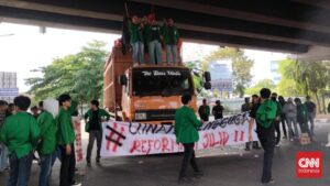 Makassar Membara Mahasiswa Soroti MBG Hingga Kabinet